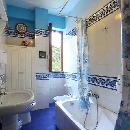 Sea View Gems شقة *